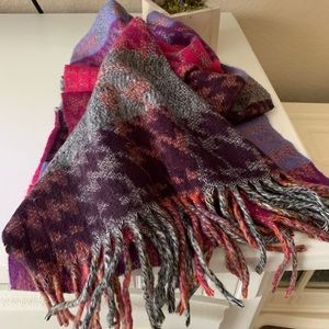 Women’s scarf
